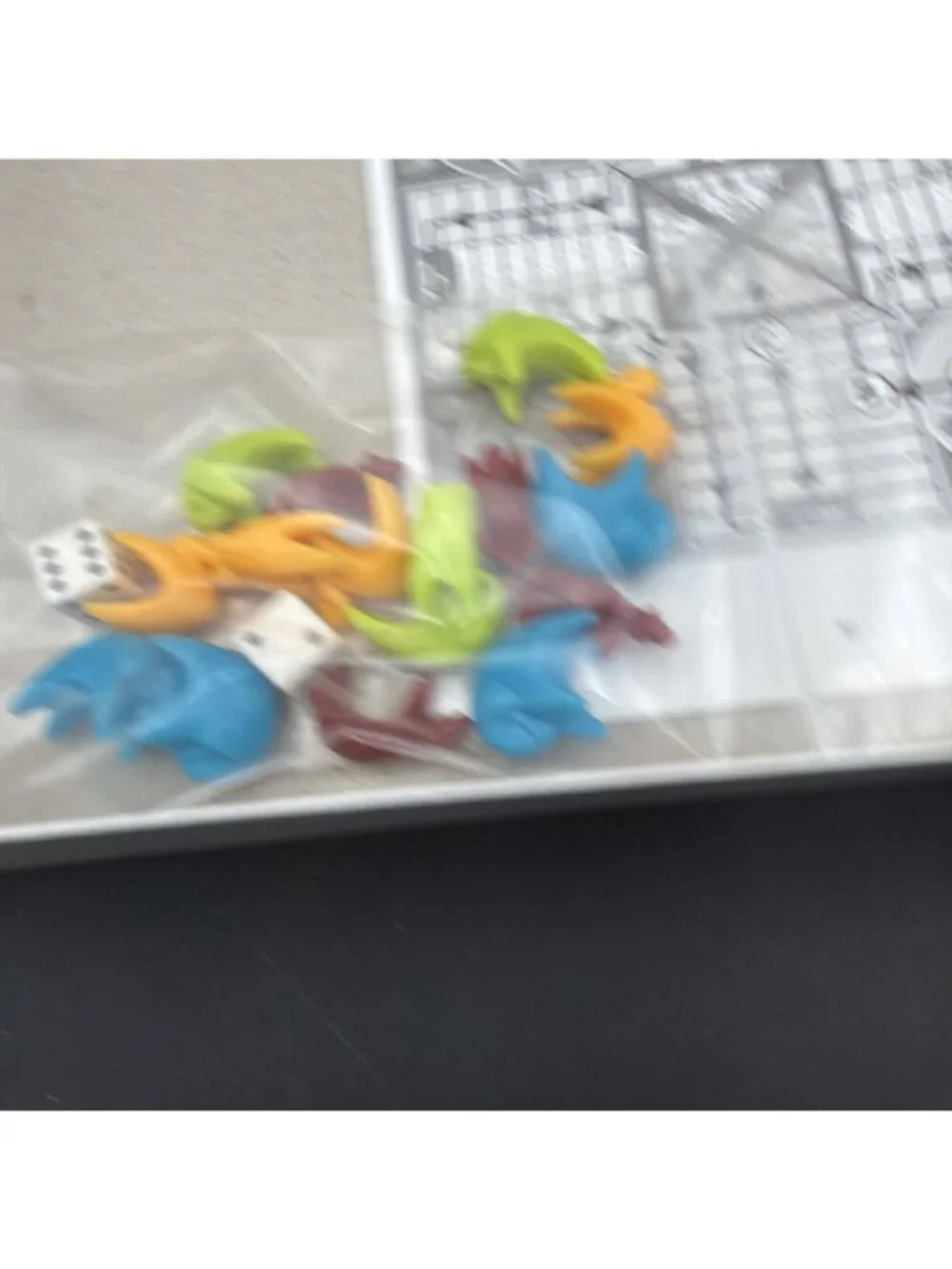Parcheesi with Plastic Animal Figures COMPLETE Hasbro 2009 Pachisi Classi